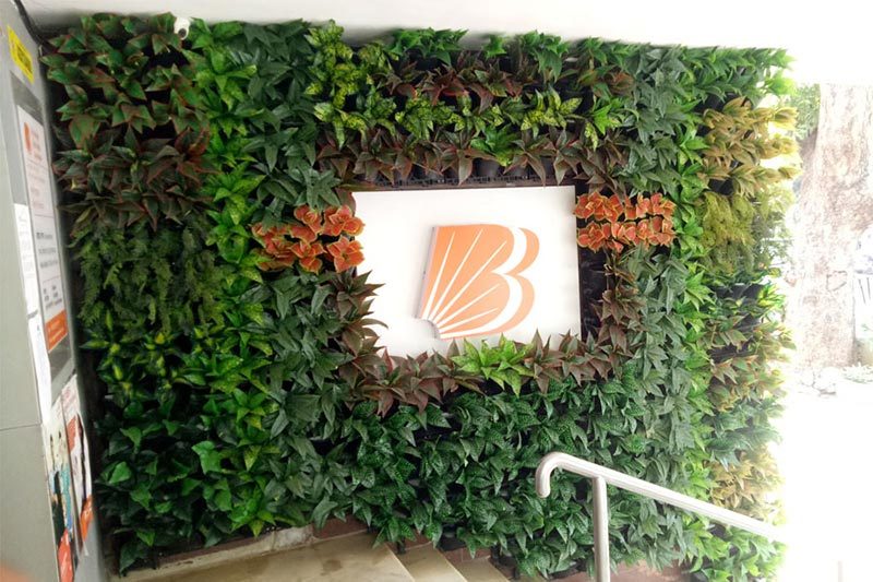 Artificial-Green-wall-900x600